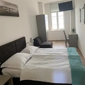 ri-rooms.primorje-gorskikotar.com/
